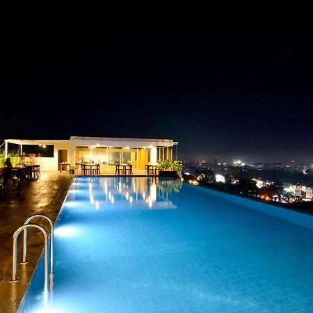 Student Park Hotel Γιογκιακάρτα Εξωτερικό φωτογραφία