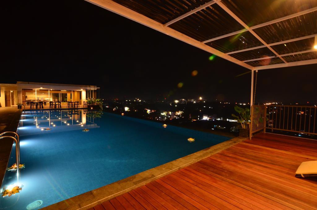 Student Park Hotel Γιογκιακάρτα Εξωτερικό φωτογραφία