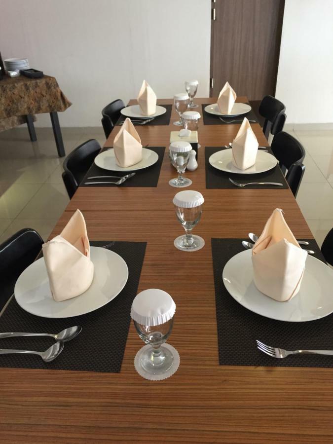 Student Park Hotel Γιογκιακάρτα Εξωτερικό φωτογραφία