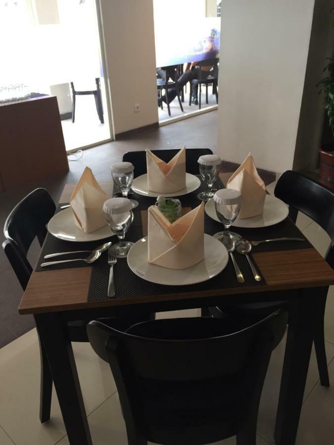 Student Park Hotel Γιογκιακάρτα Εξωτερικό φωτογραφία